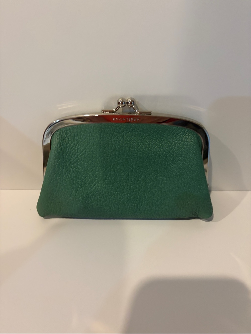 Green Leather Kiss-Lock Coin Purse w/Liberty Floral and interior kiss-lock